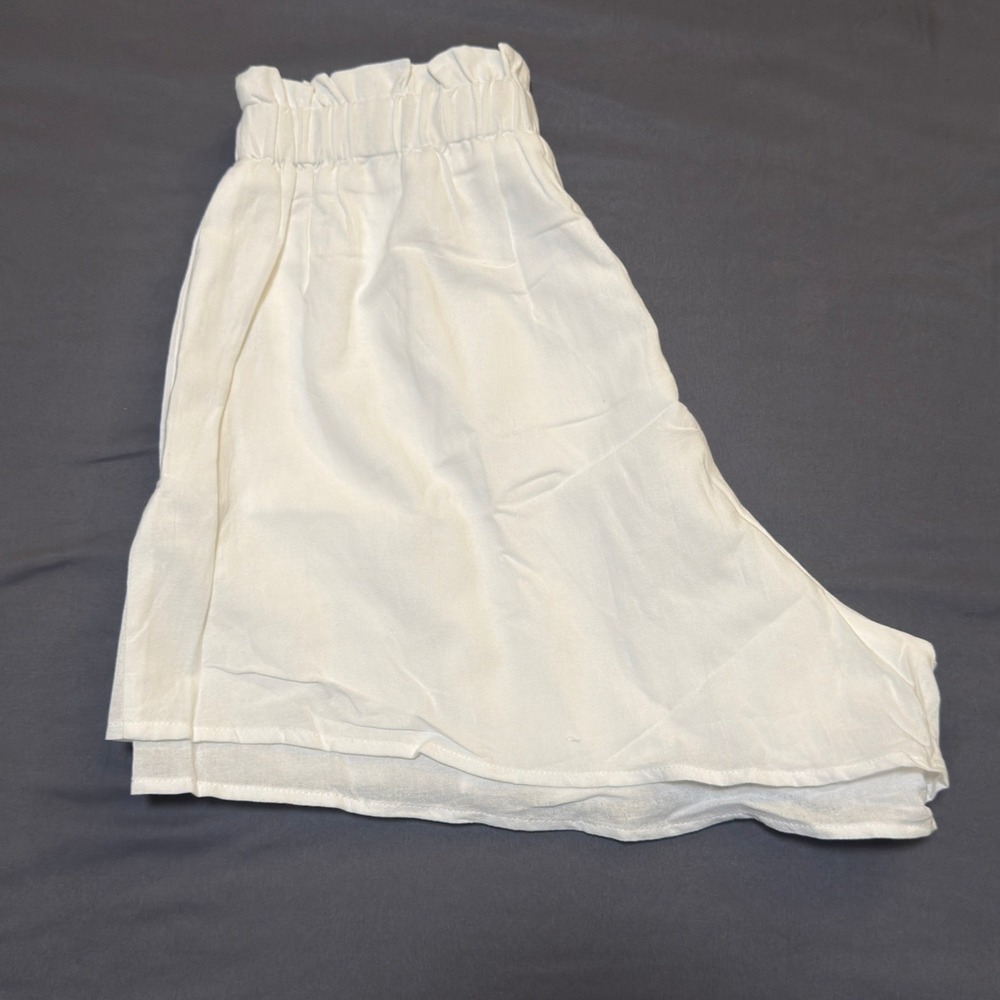 Commense Aegean White Two Piece Double Lined Shorts Set in Size Small - Picture 6 of 7